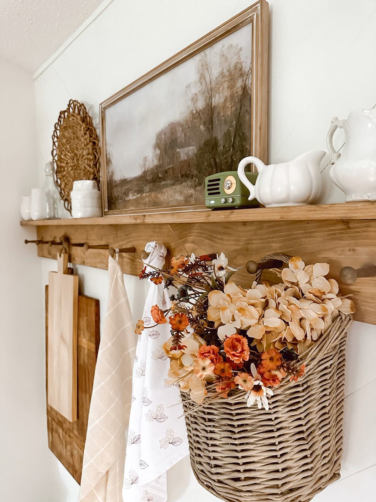 Warm Autumn Farmhouse Shelf